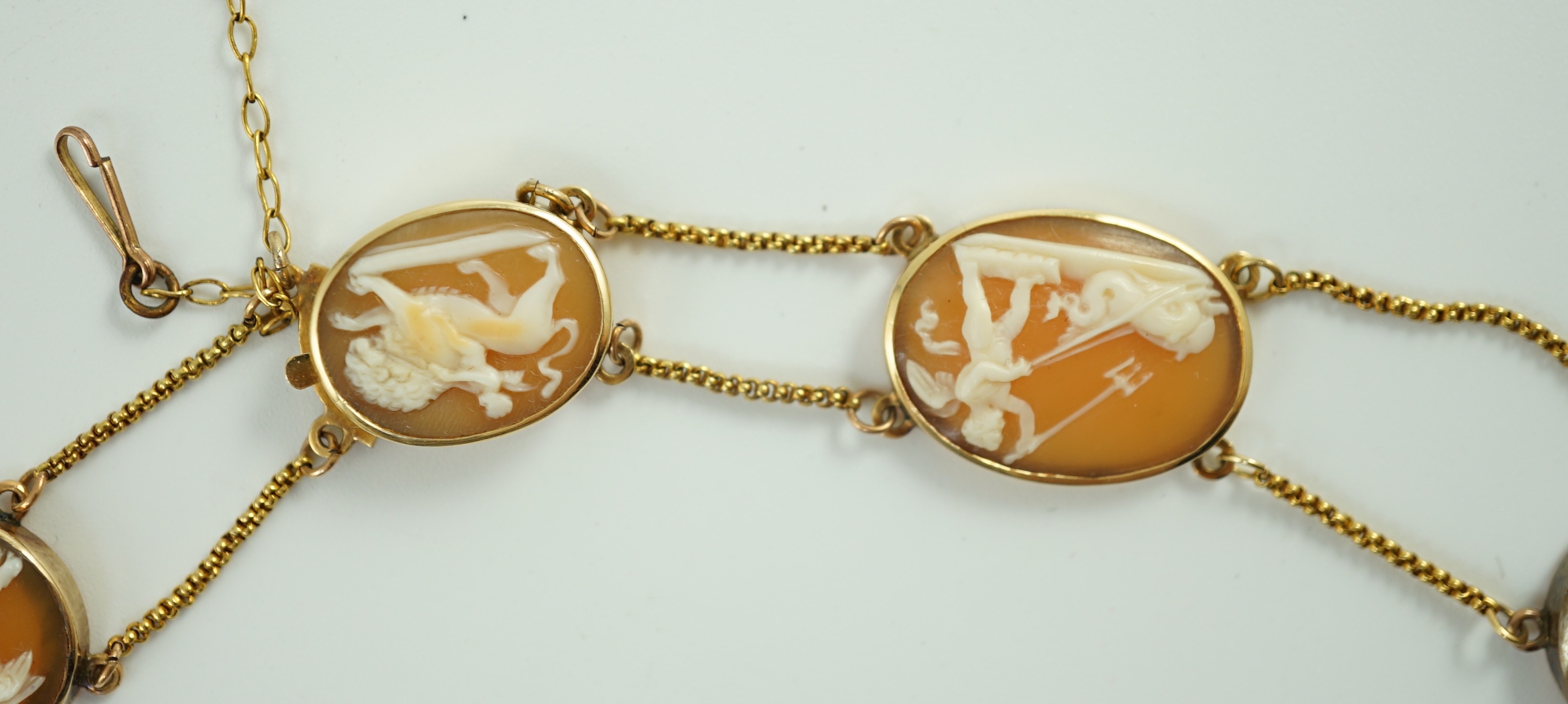 A late Victorian gold and graduated oval cameo shell necklace